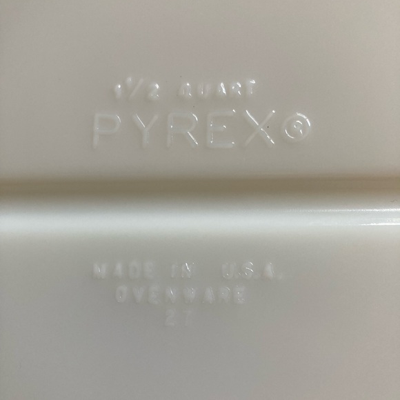 Fall 1965 promotional Pyrex divided casserole dish with orange flowers - Picture 6 of 8